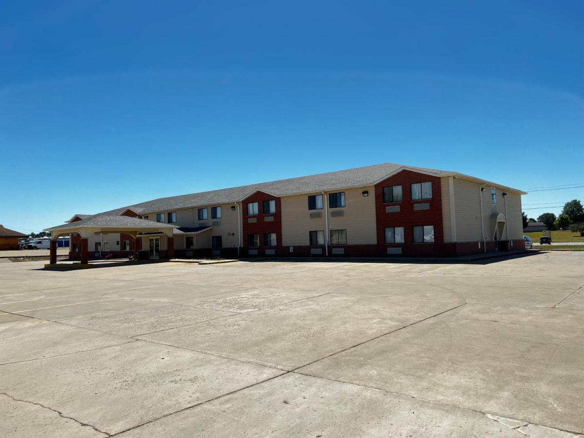Designer Inn And Suites Toledo Экстерьер фото